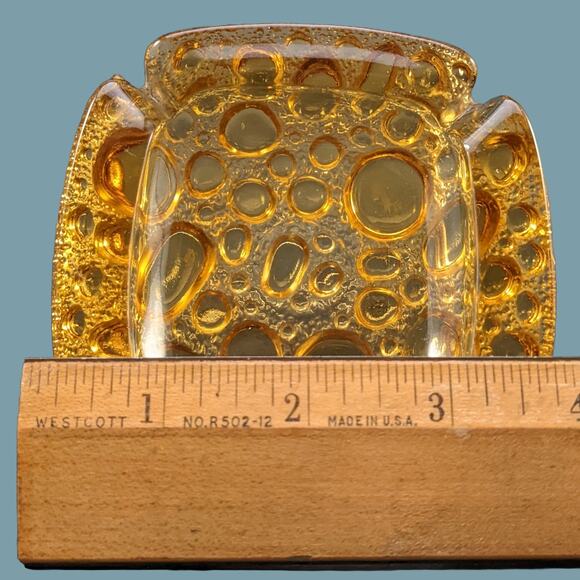 Vintage MCM Gold "Pebble Beach" Ashtrays by Libbey Glass, Set of Two - Picture 5 of 5